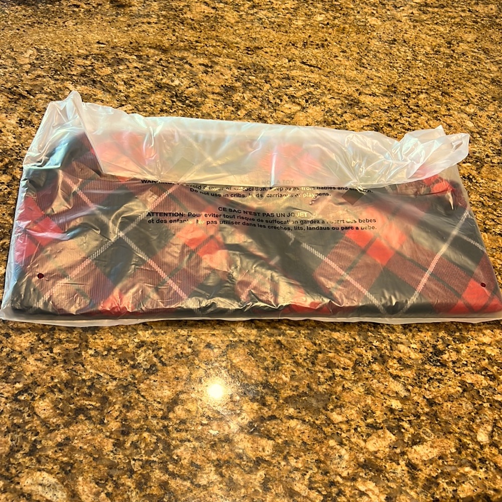 NWT Victoria Secret Red Black and White Plaid Bag - Picture 8 of 9